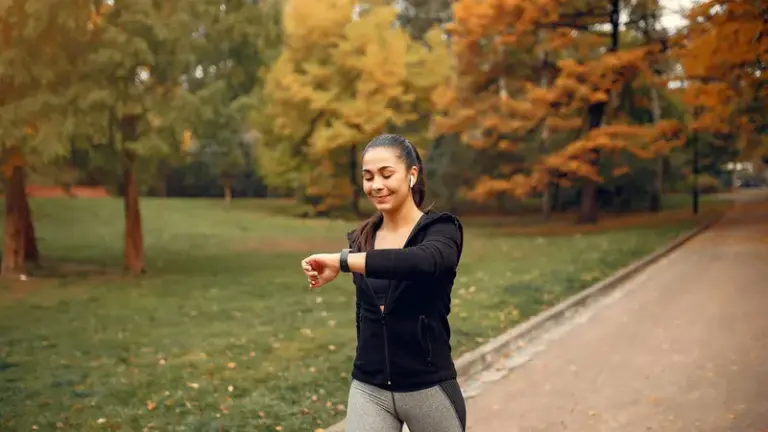 073628300_1750846158-sports-girl-black-top-training-autumn-park